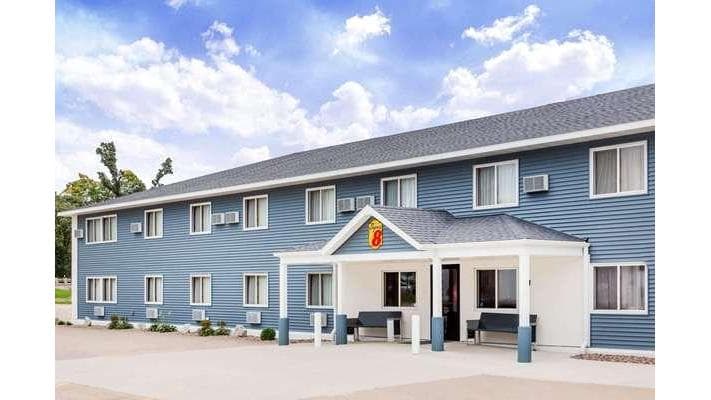 Super 8 by Wyndham Platteville