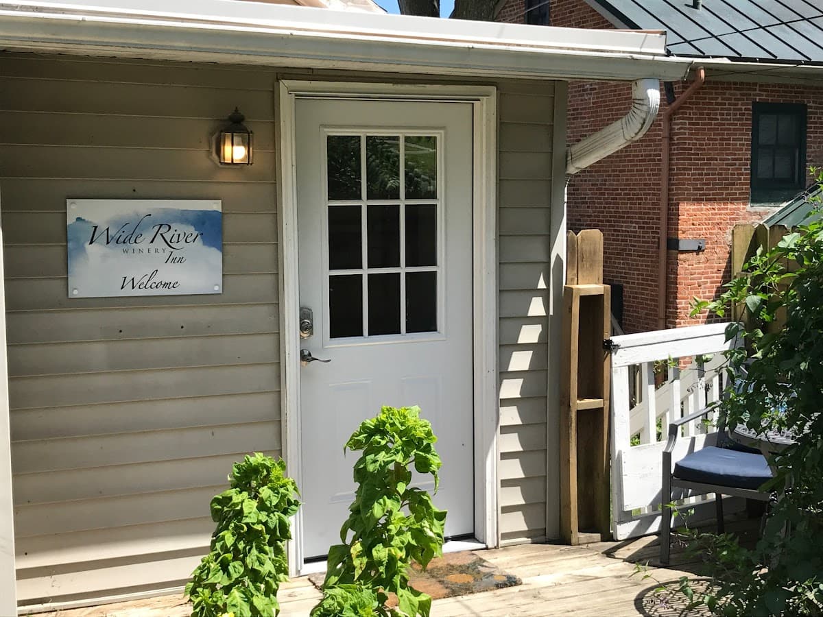 Wide River Inn