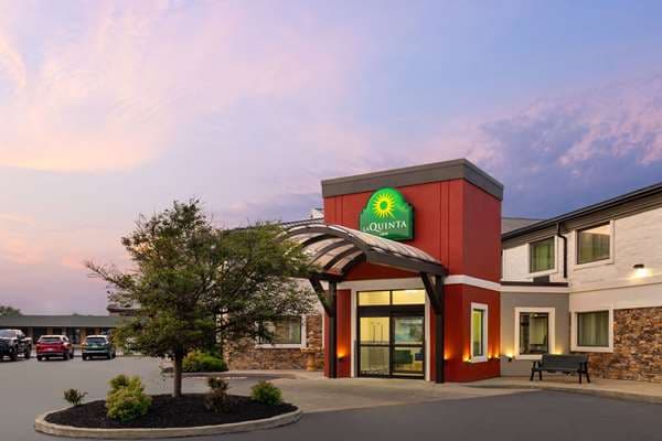 La Quinta Inn by Wyndham Buffalo Airport