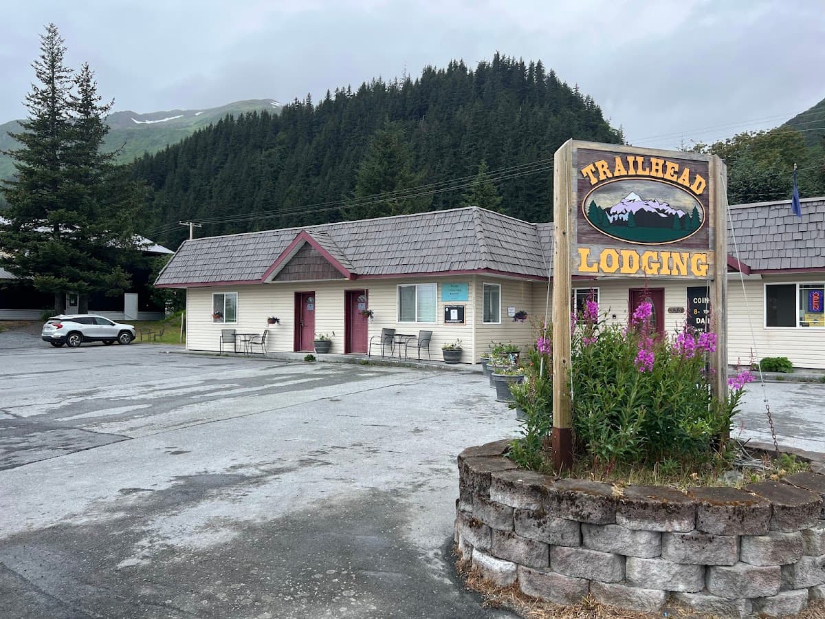 Trailhead Lodging