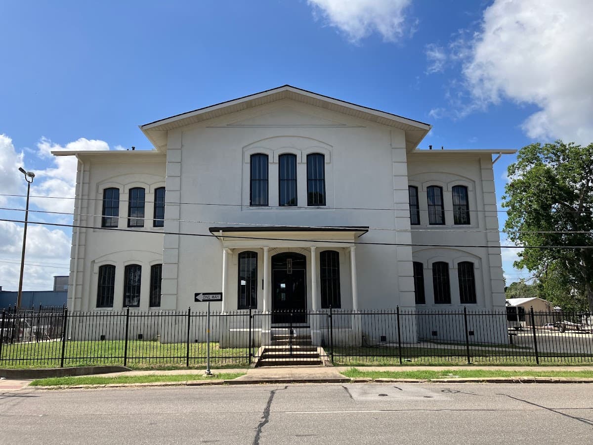 Brenham Schoolhouse Hotel
