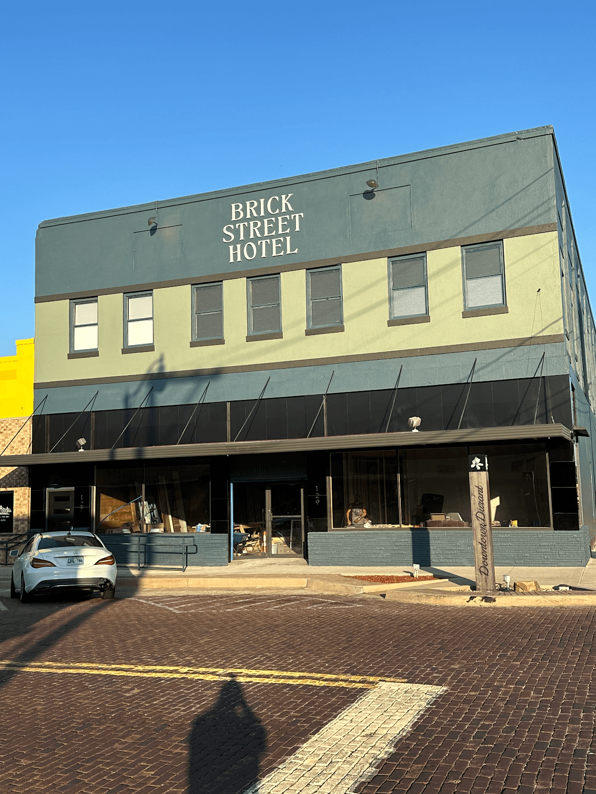 Brick Street Hotel