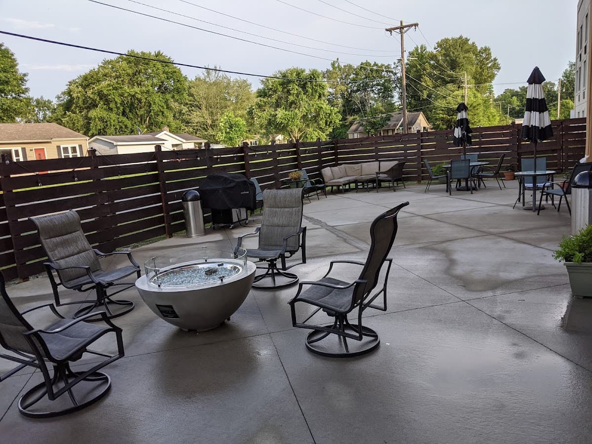 Holiday Inn Express & Suites Scottsburg
