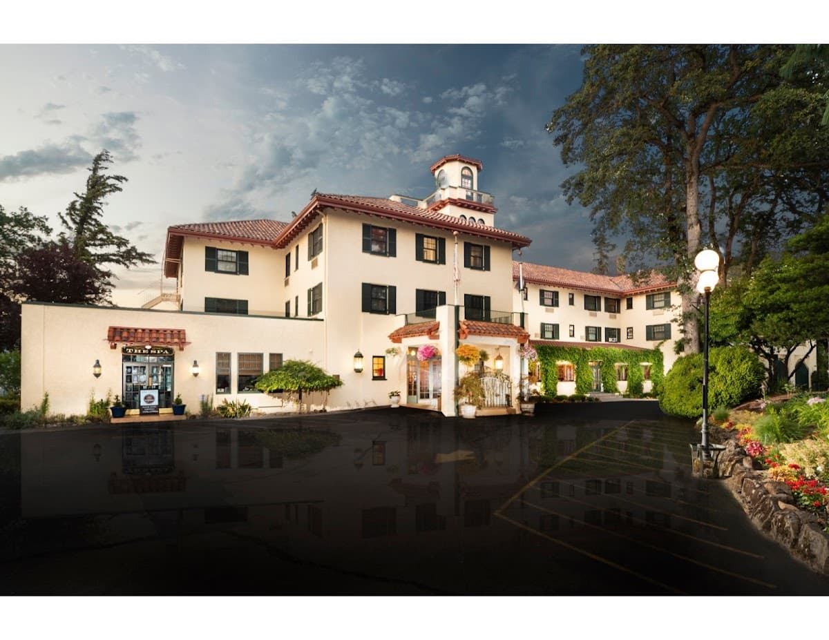 Columbia Gorge Hotel & Spa