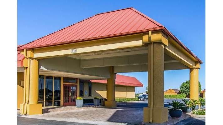 Quality Inn Ada near University