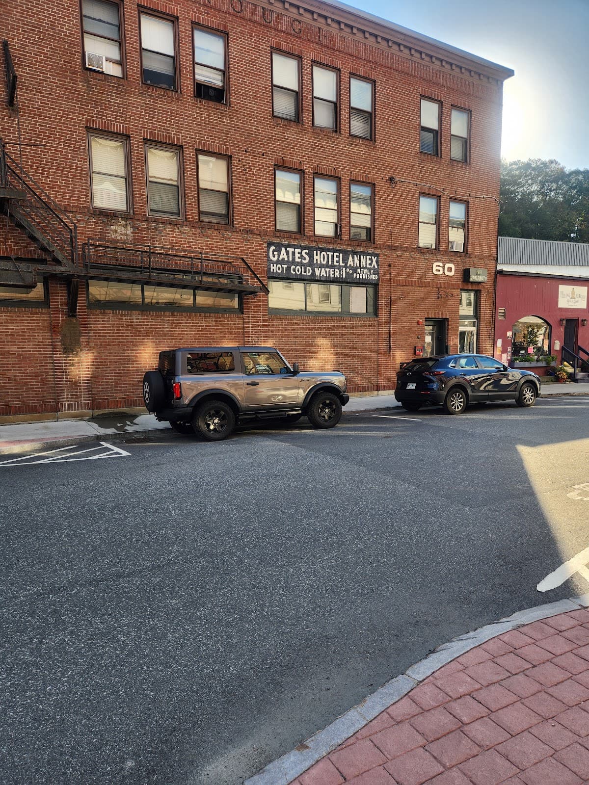 Gates Hotel Annex