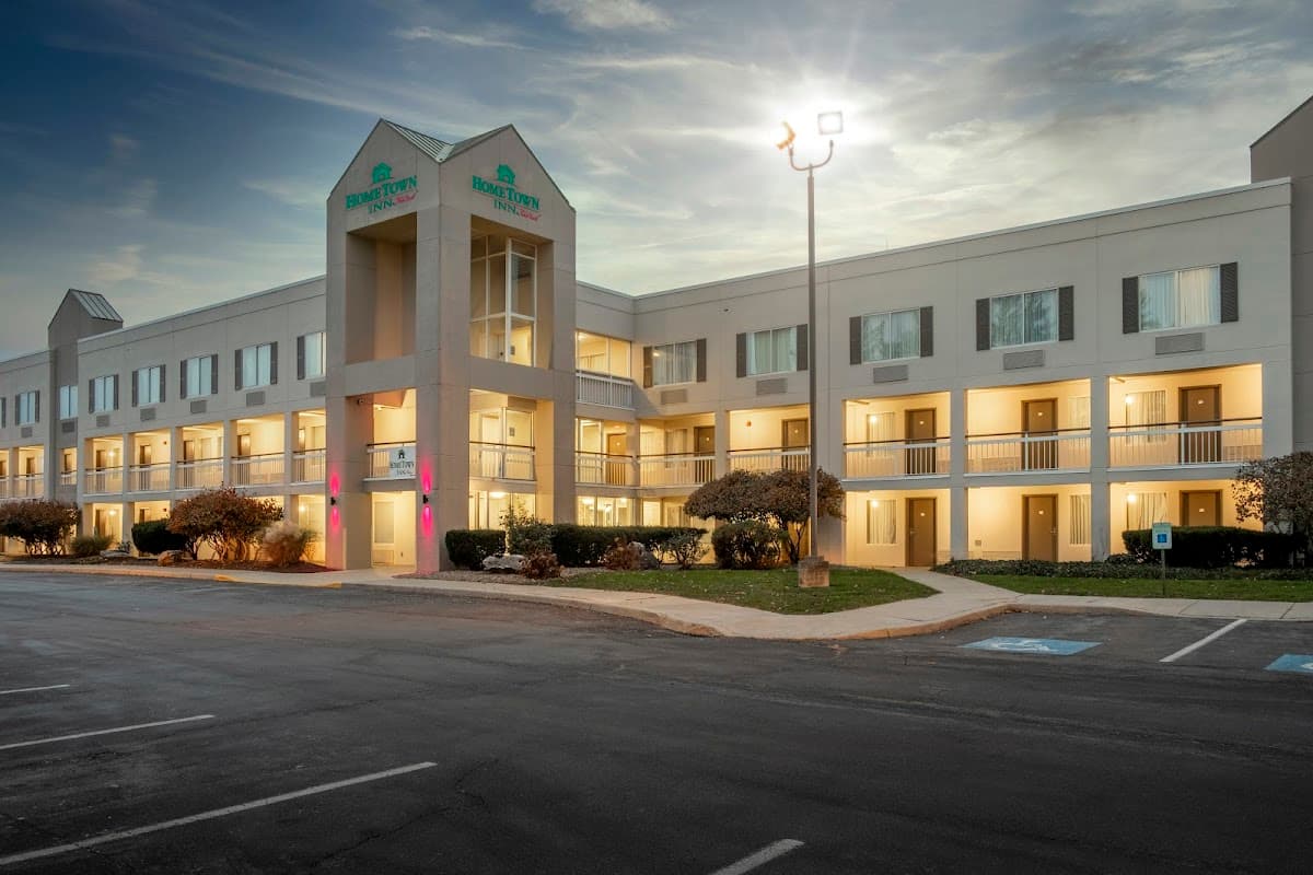 HomeTown Inn East Syracuse