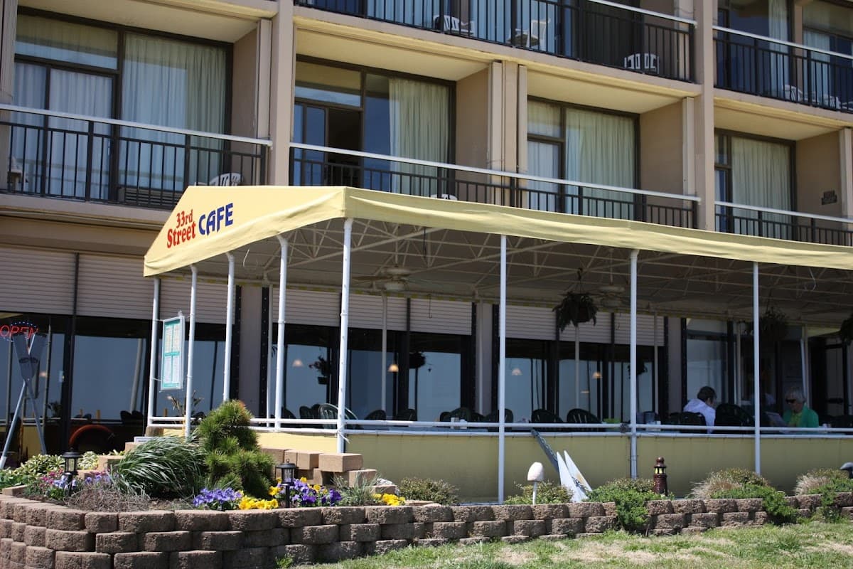 Four Sails Resort