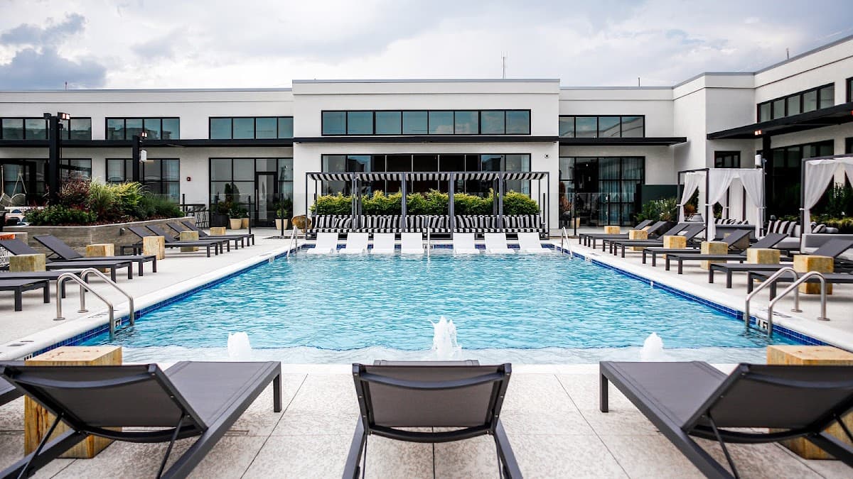 Sentral West Midtown at Star Metals Hotel