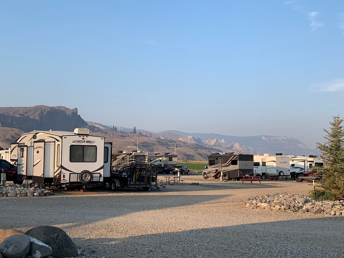 Yellowstone Valley Inn & RV Park
