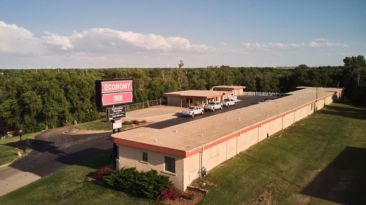 Economy Inn Pratt