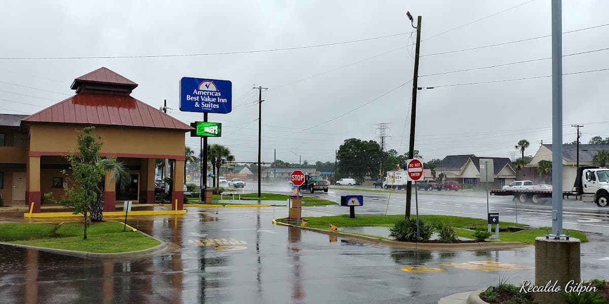 Americas Best Value Inn & Suites Pensacola