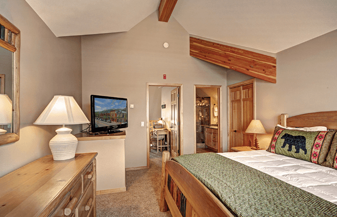 Corral 306E by Pinnacle Lodging