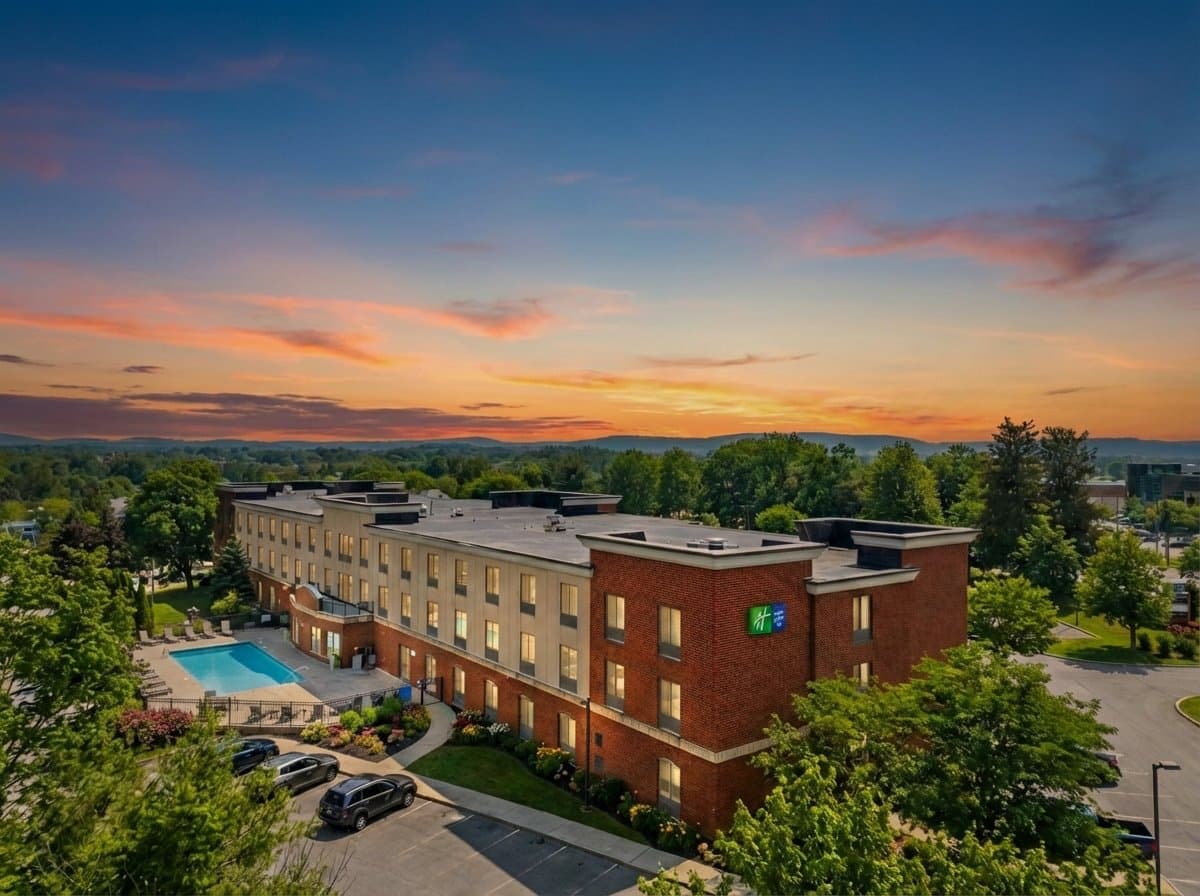 Holiday Inn Express & Suites Bethlehem Arpt-Allentown Area