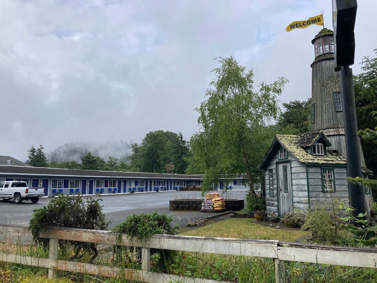 Ravenwood Motel