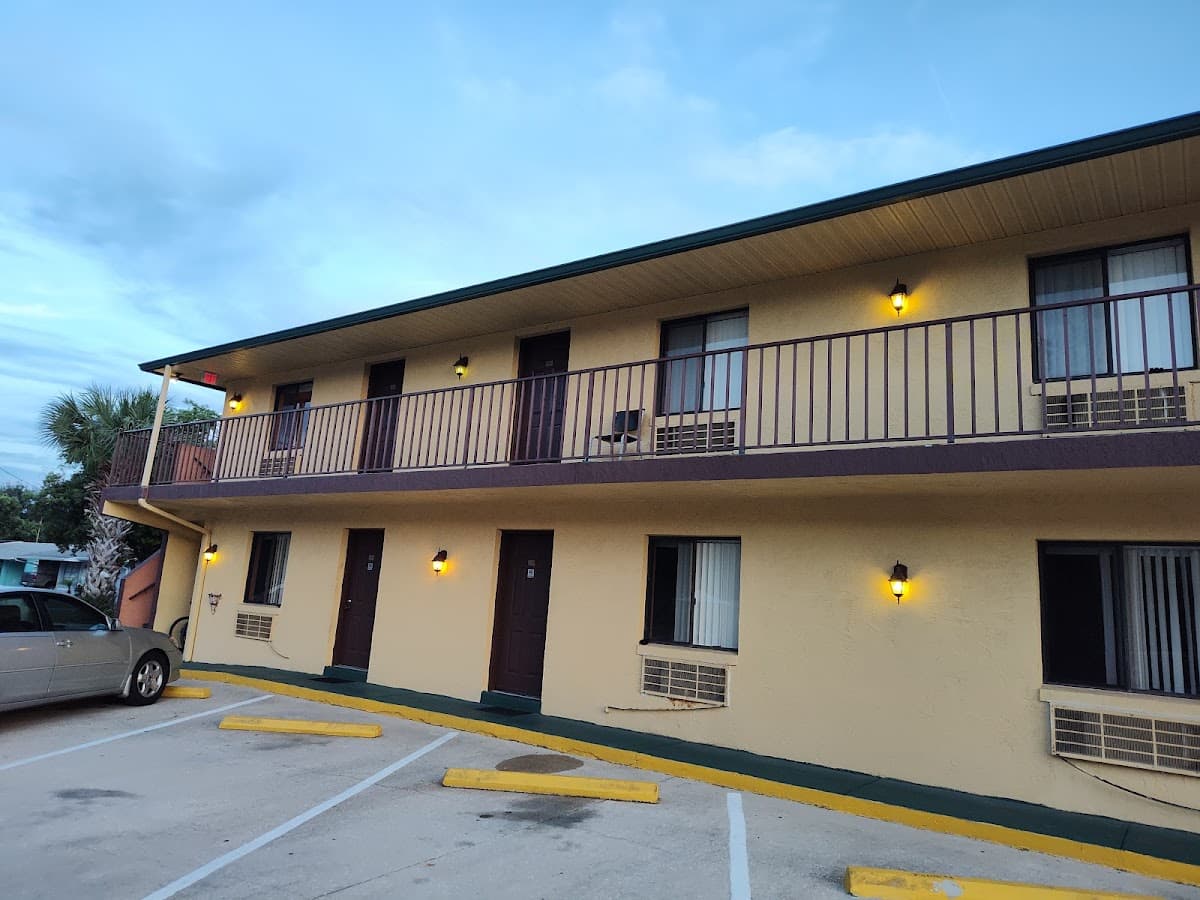All Suite Motel