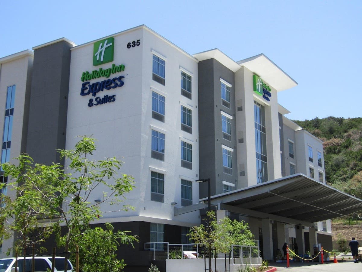 Holiday Inn Express & Suites San Diego - Mission Valley by IHG