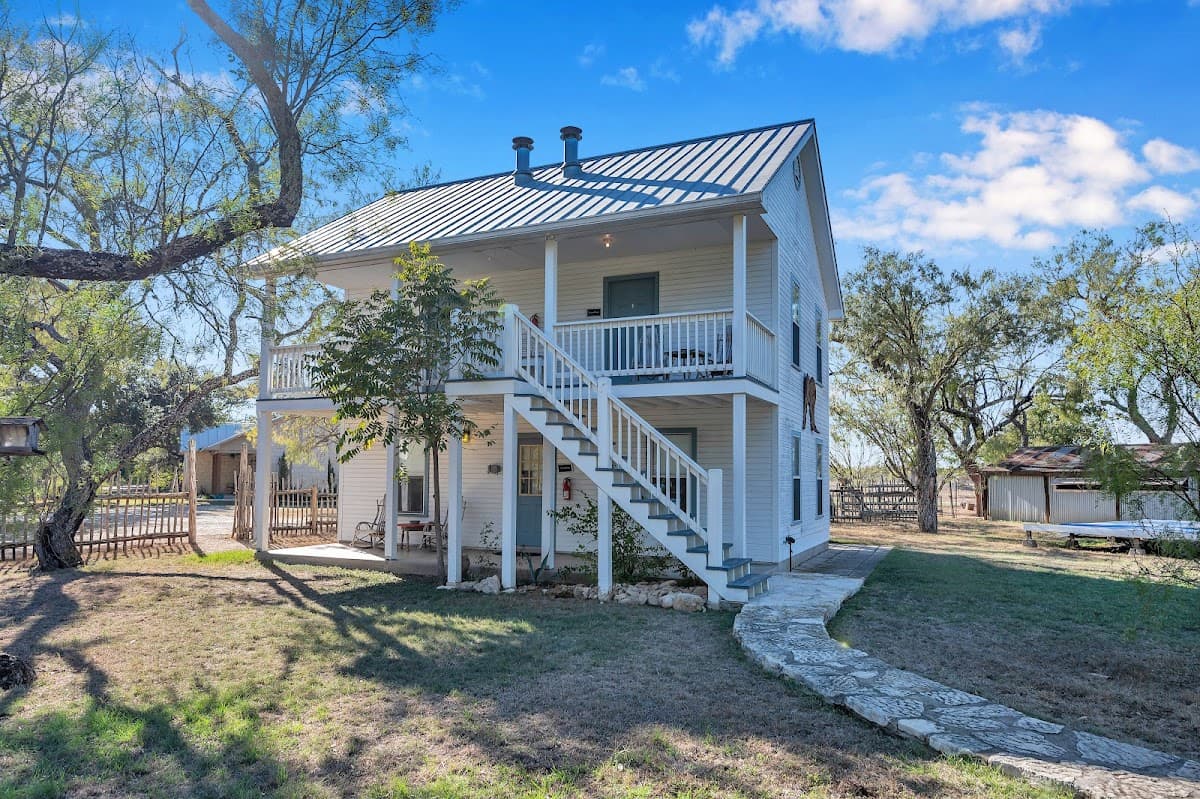 Full Moon Inn Bed and Breakfast