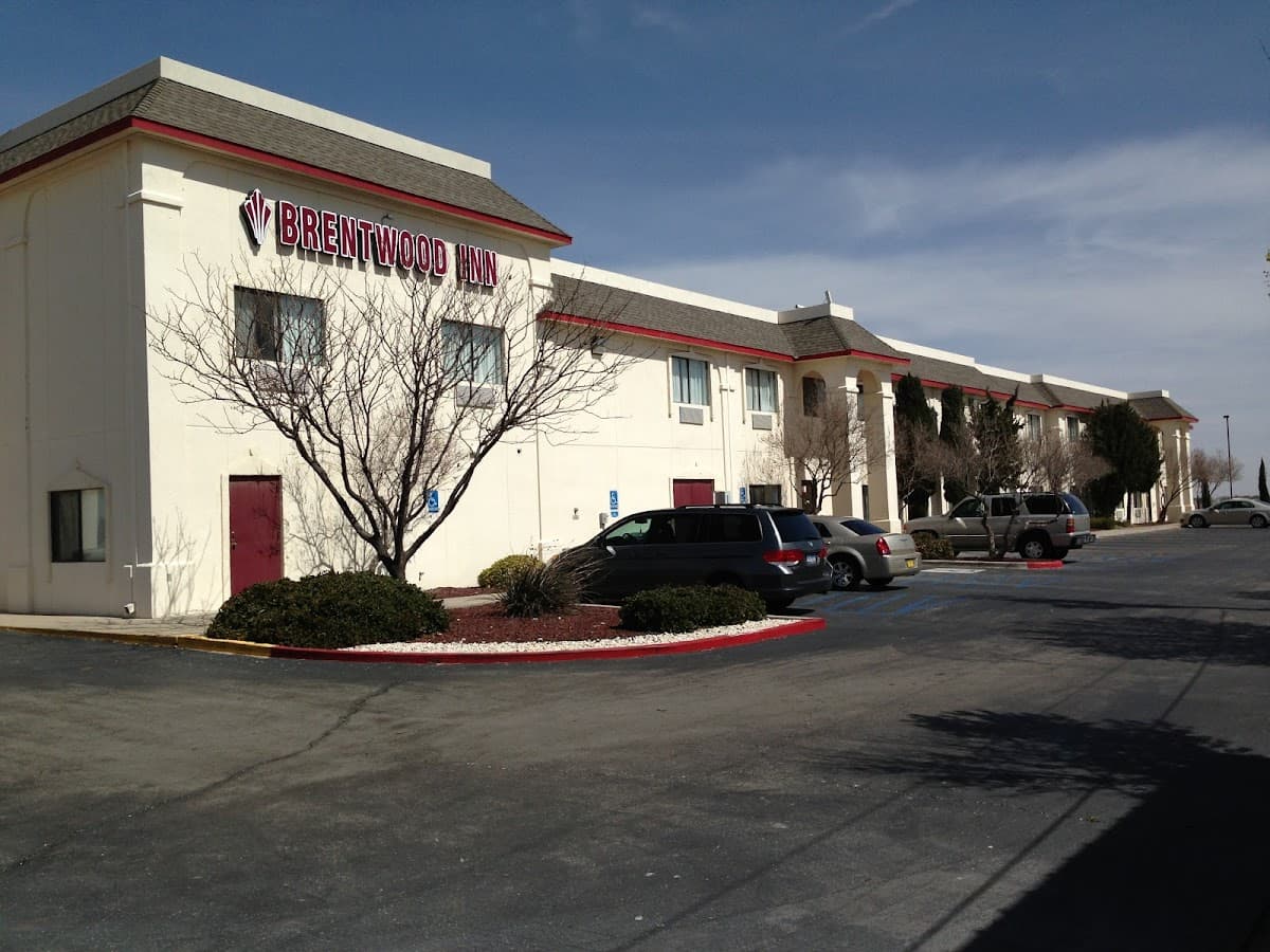 Brentwood Inn & Suites