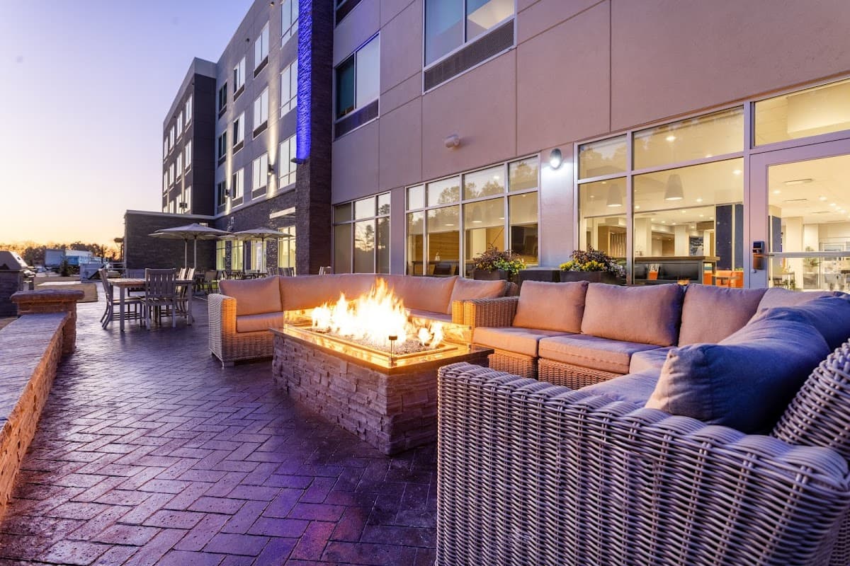 Holiday Inn Express & Suites Benson by IHG