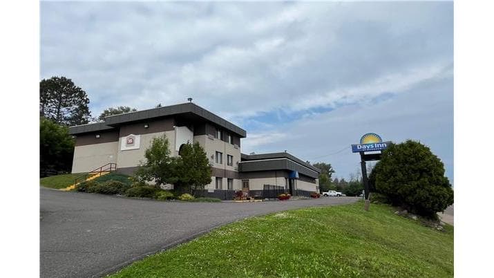 Days Inn by Wyndham Duluth Lakewalk