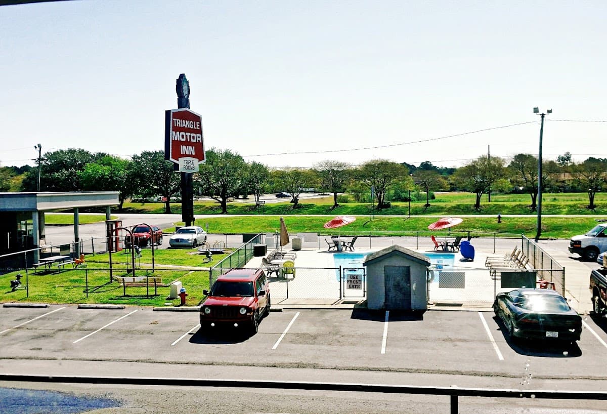 Triangle Motor Inn( New Home)