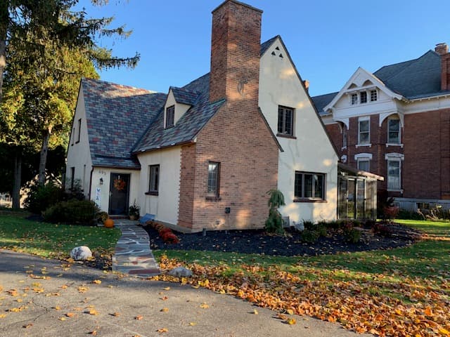 Storybook Cottage on the Hudson