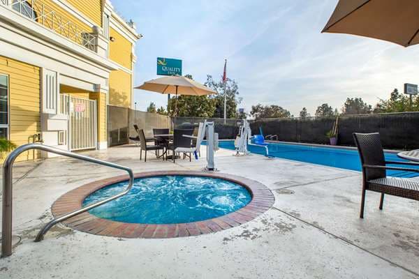 Quality Inn & Suites Tulare