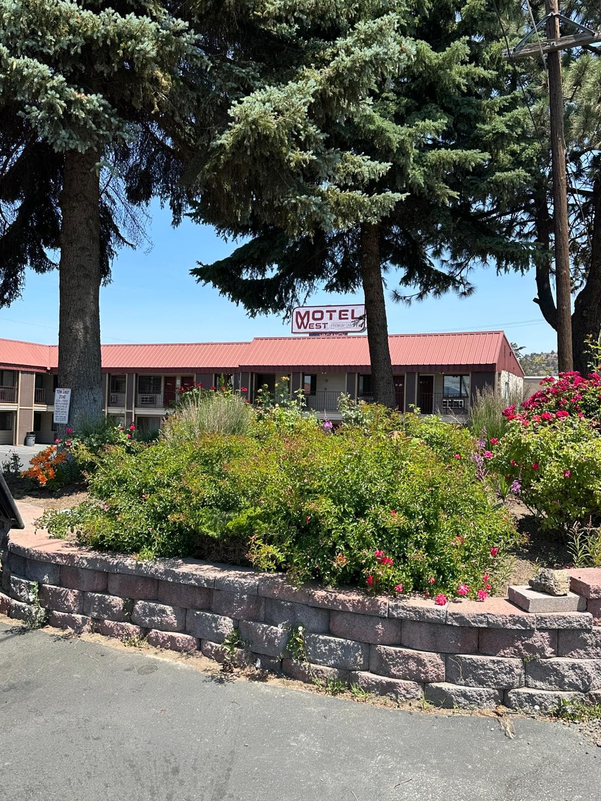 Motel West