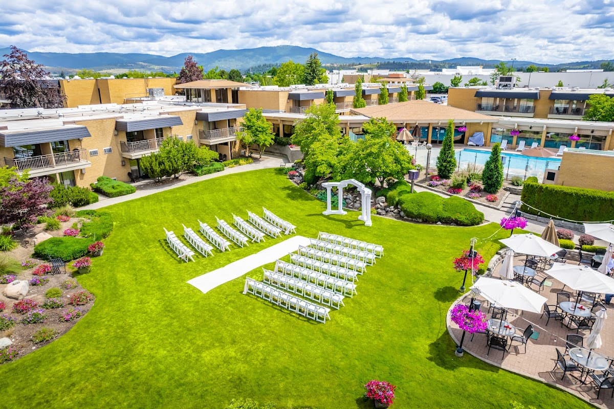 Mirabeau Park Hotel & Convention Center