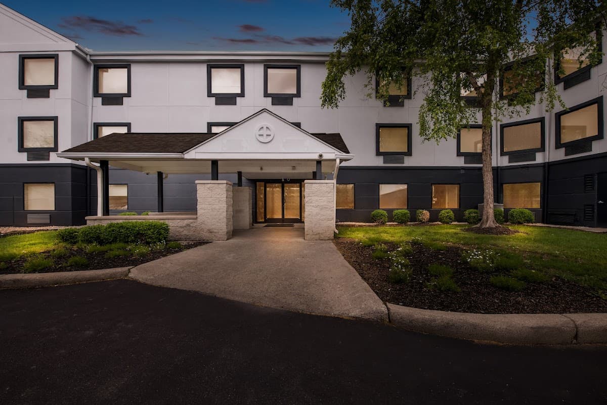 MainStay Suites Columbus North - Worthington