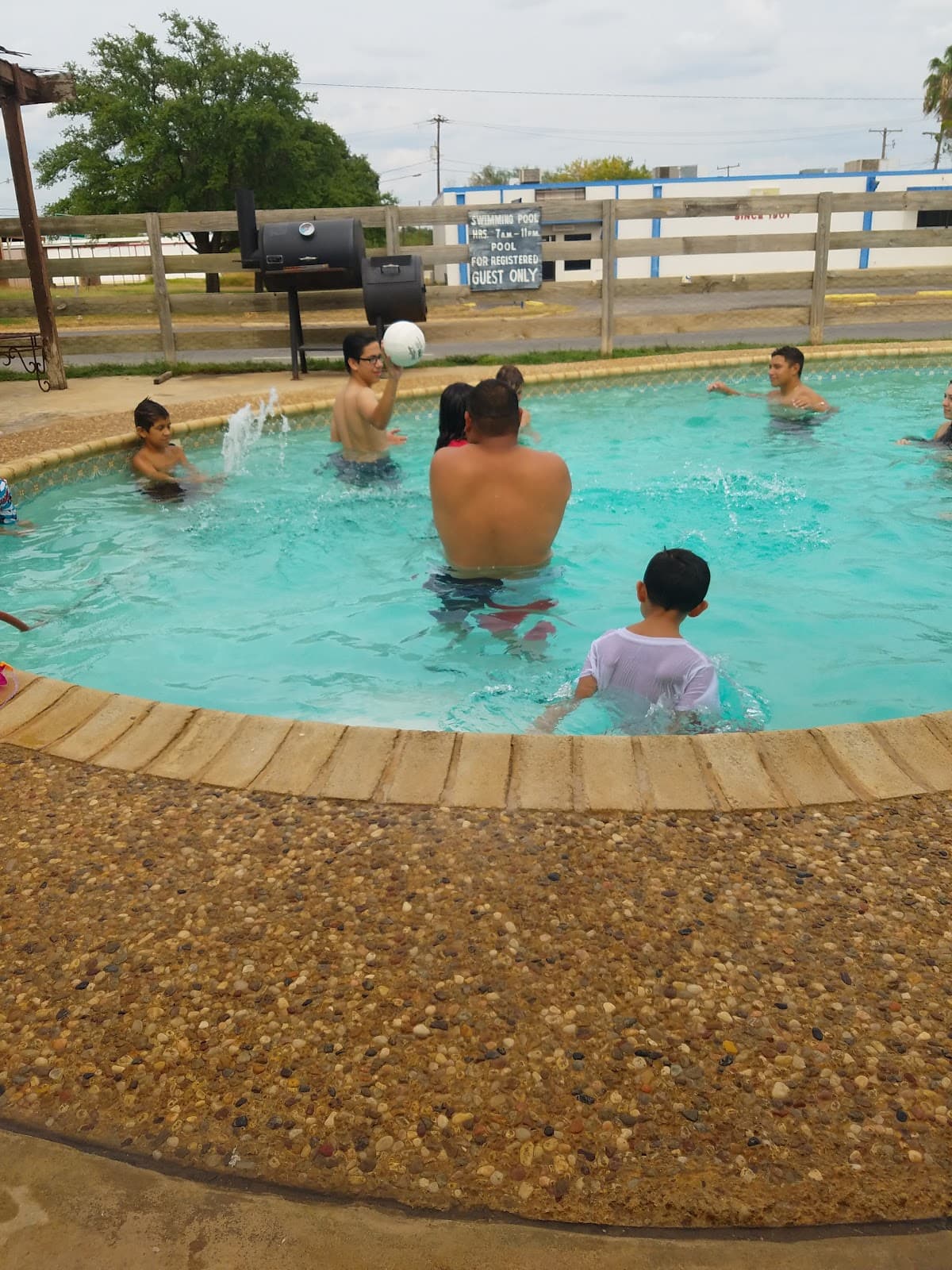 Cotulla Motel