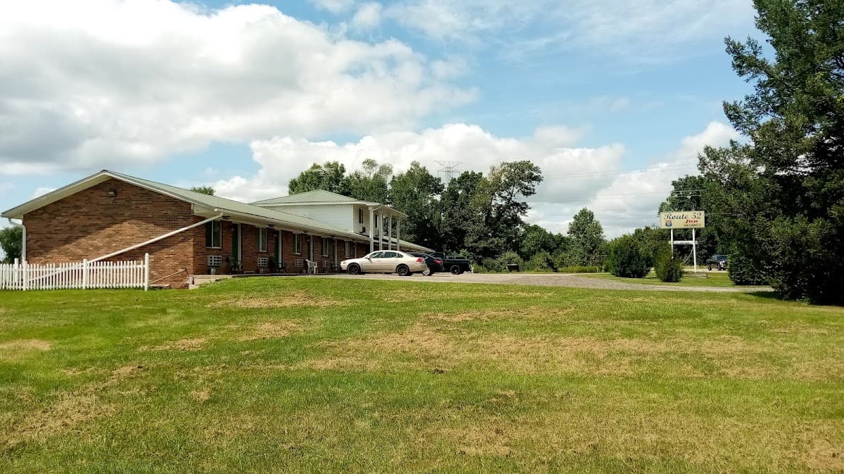 Route 52 Inn