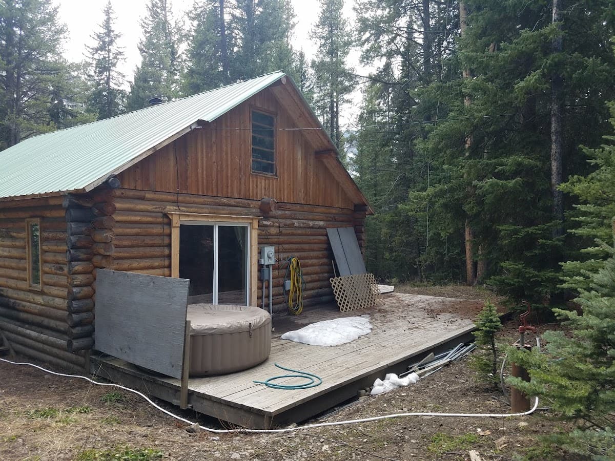 Wolf Crossing Cabins