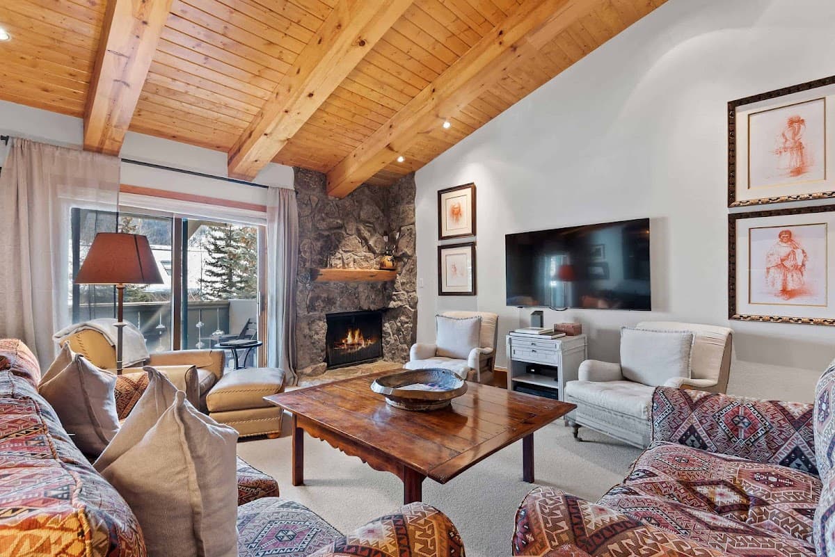 Villa Cortina by East West Hospitality