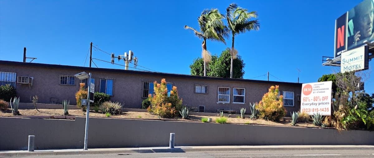 Summit Motel