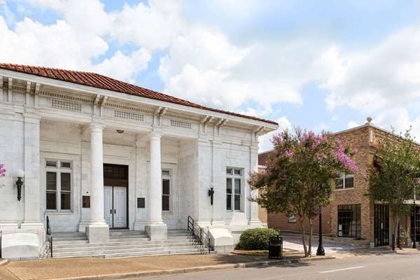 Super 8 by Wyndham Hattiesburg South