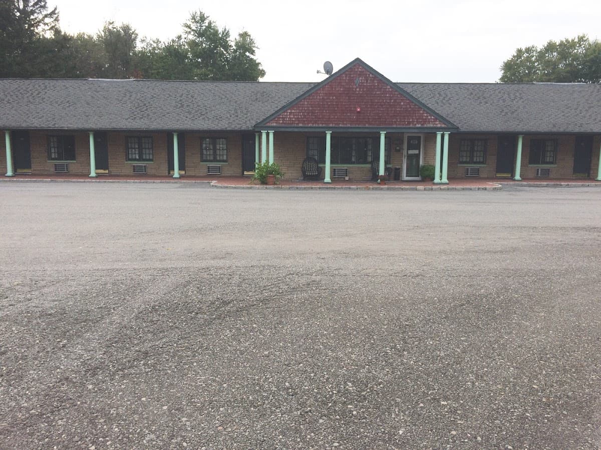 Holly Motel