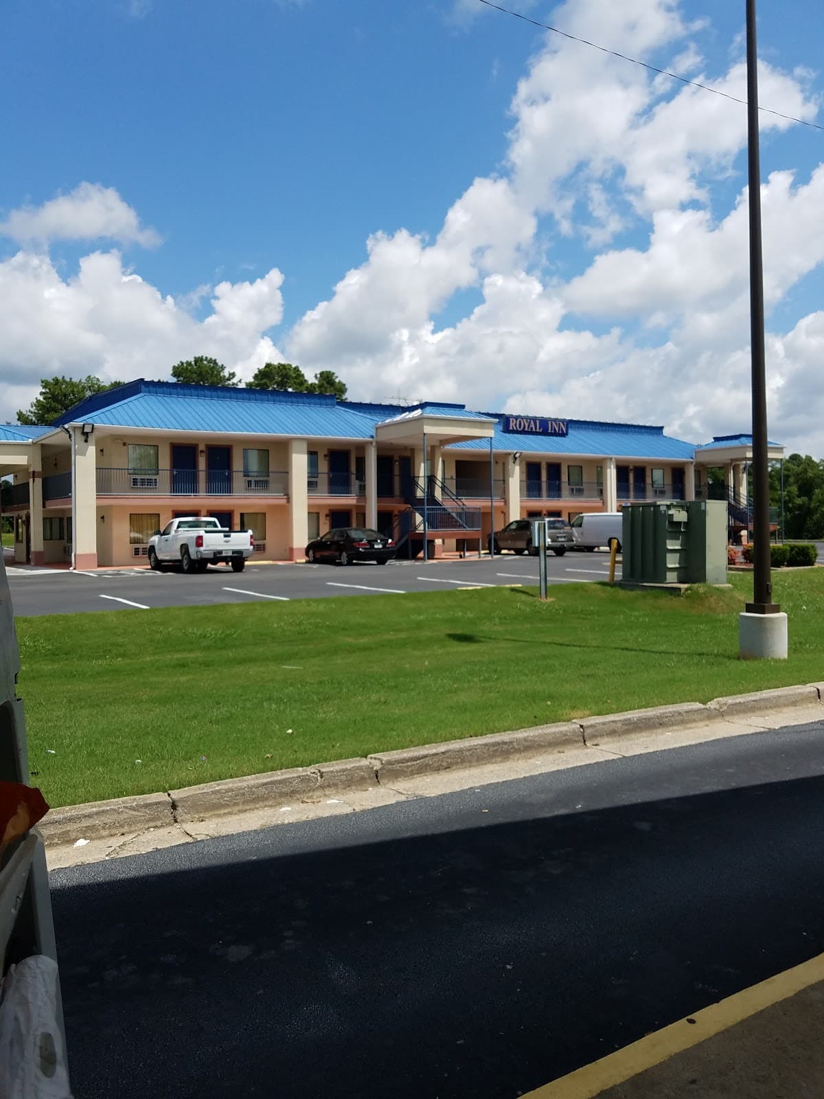 Royal Inn Douglasville