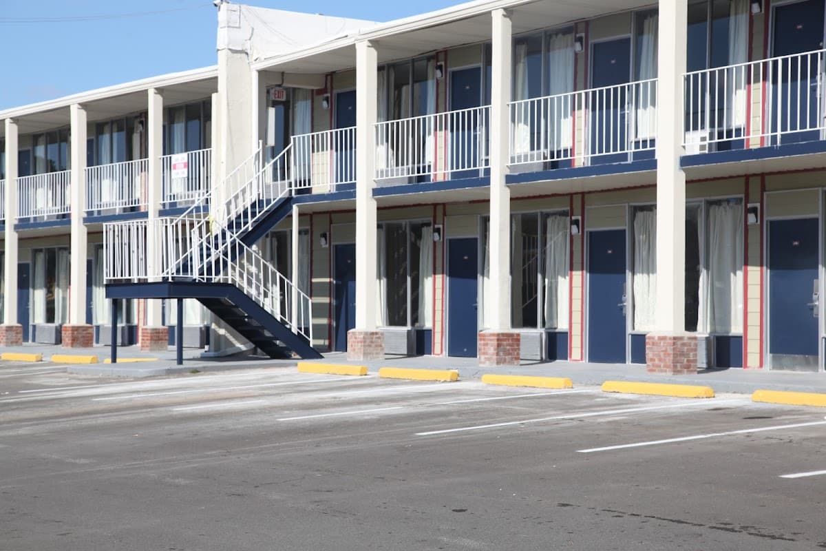 Economy Inn