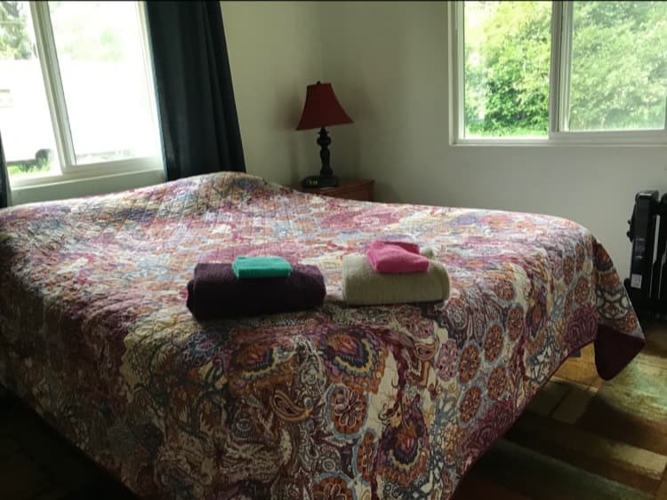 Lakeside Hostel & Guest House