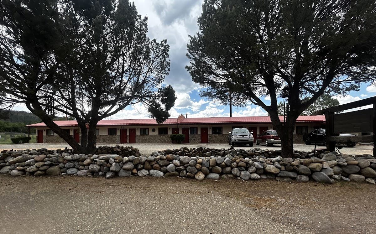 Historic Mora Inn & RV Park