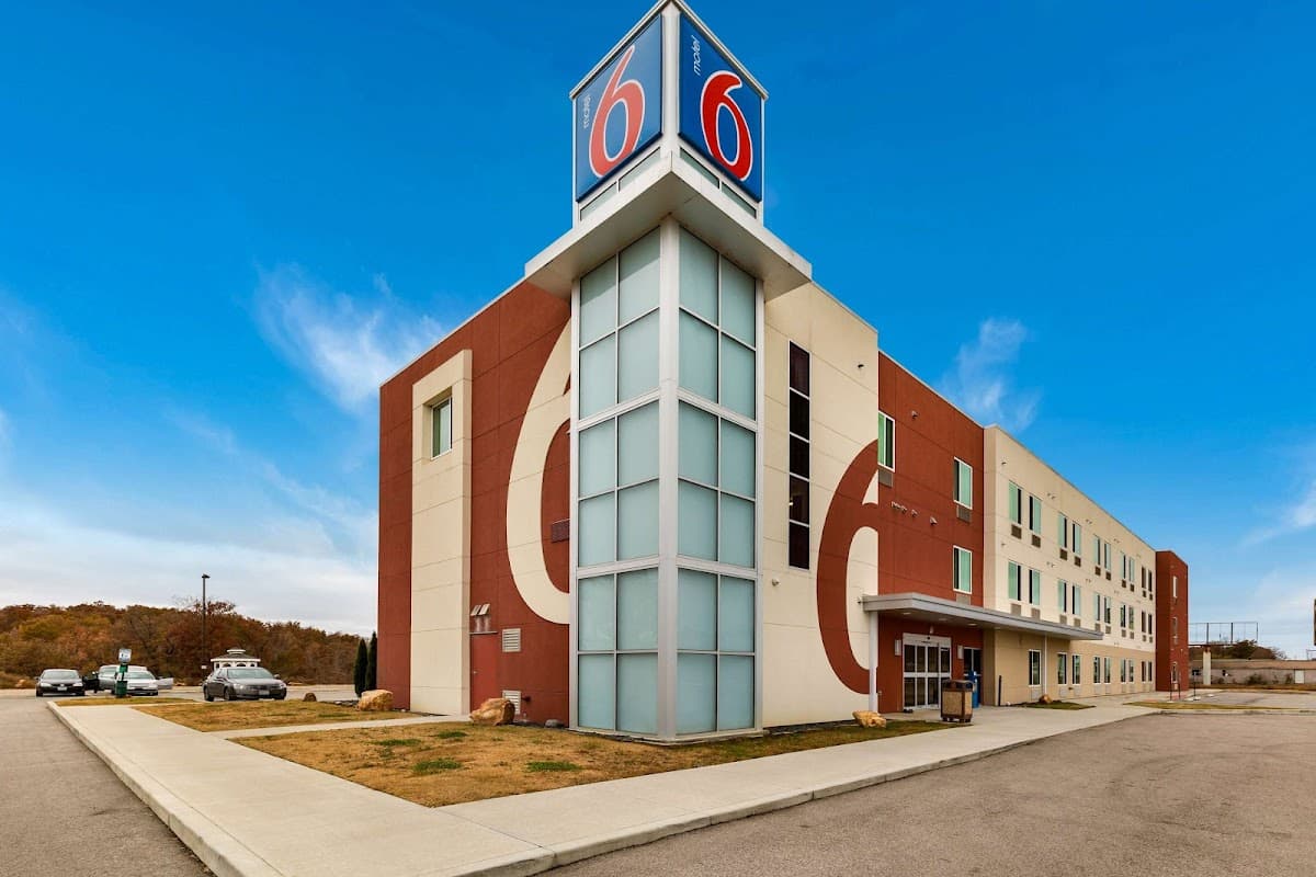 Motel 6 Poplar Bluff, MO