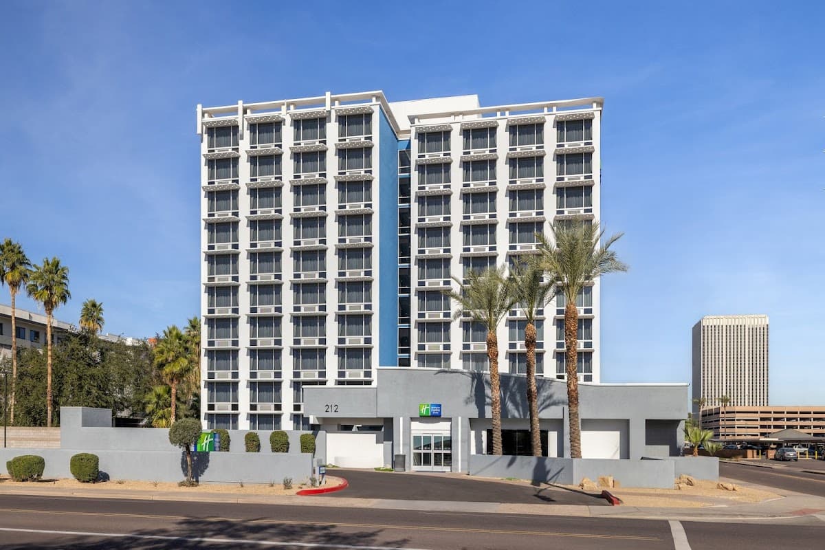 Holiday Inn Express & Suites Phoenix - Midtown by IHG