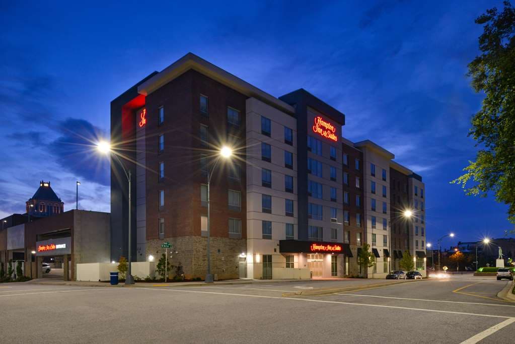 Hampton Inn & Suites Greensboro Downtown