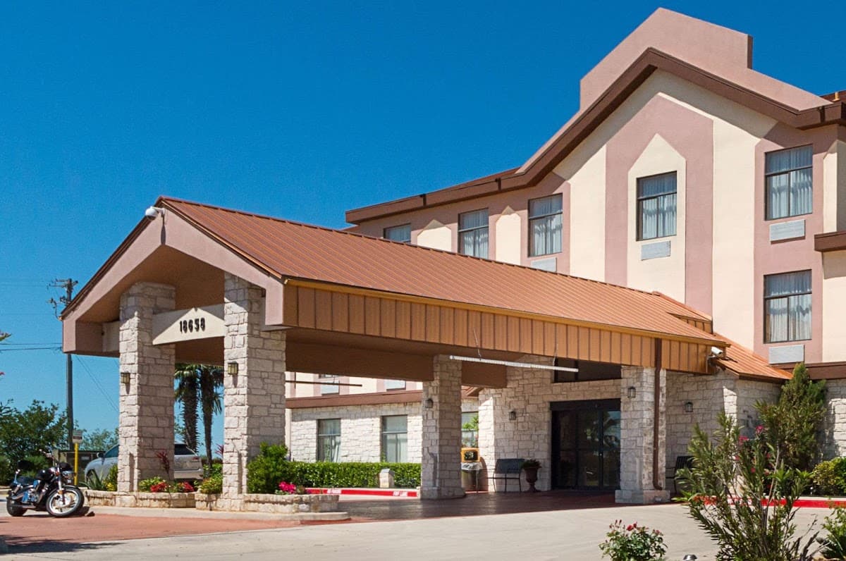 Quality Inn & Suites