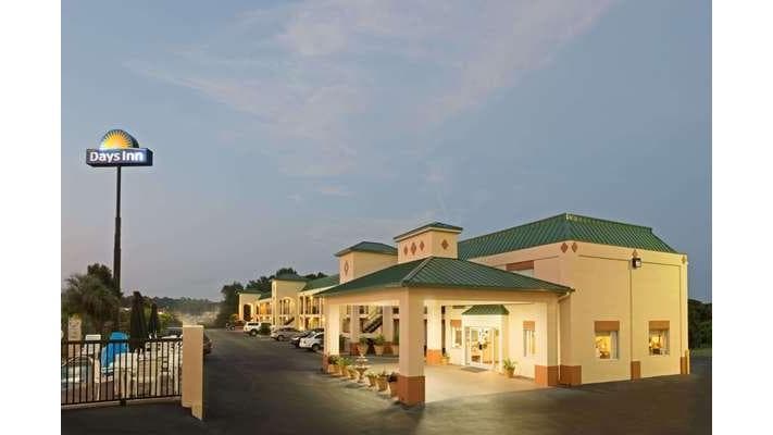 Days Inn by Wyndham Greenville