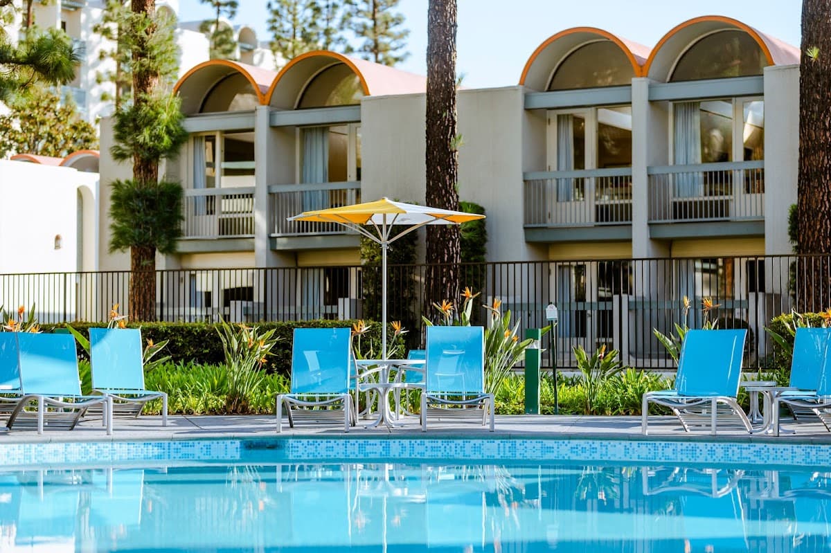 Howard Johnson by Wyndham Anaheim Hotel & Water Playground