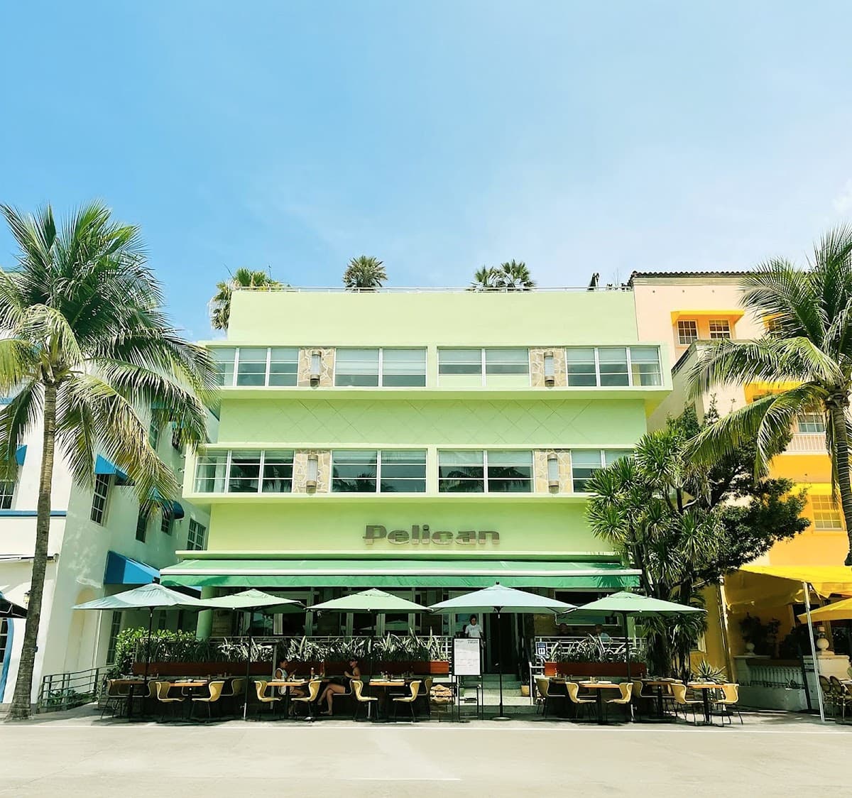 Pelican Hotel & Cafe