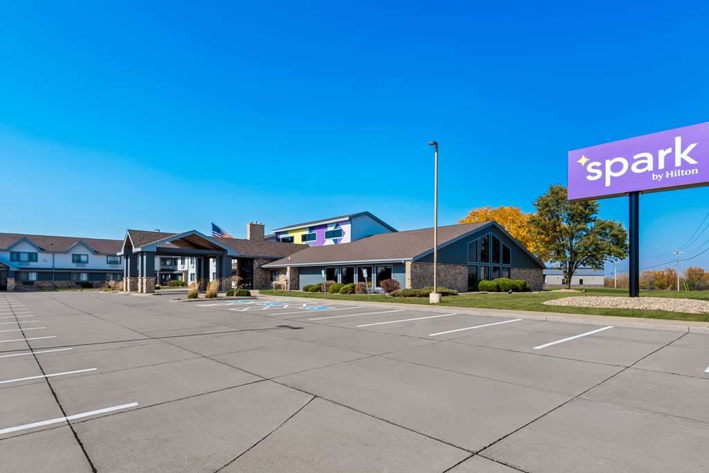 Spark by Hilton Cedar Falls